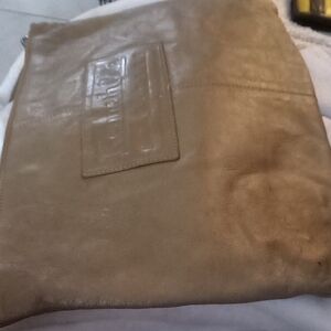 Kenneth Cole Mate Gold Clutch ..